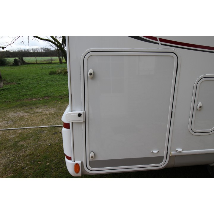 Camping-car profilé LMC Breezer V643G