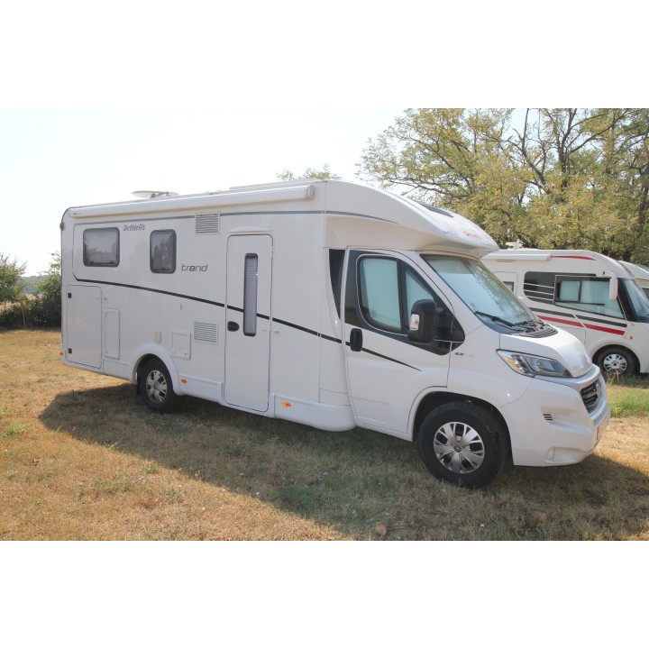 Camping-car profilé Dethleffs Trend d'occasion très bon état T7057EB