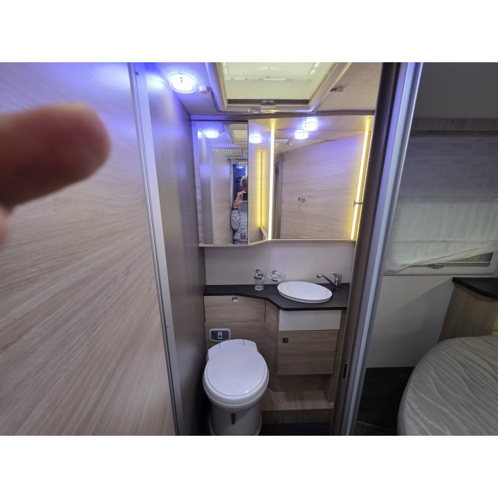 Camping-car profilé d'occasion Challenger 328 Graphite édition anniversary VIP 2021 27200km état neuf